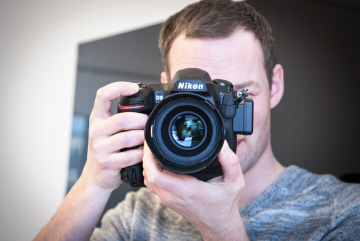 Kamera & Bild testar nya Nikon D5. Här med den gamla versionen av den trådlösa sändaren WT-5 påmonterad. FOTO: LARS PETTERSSON