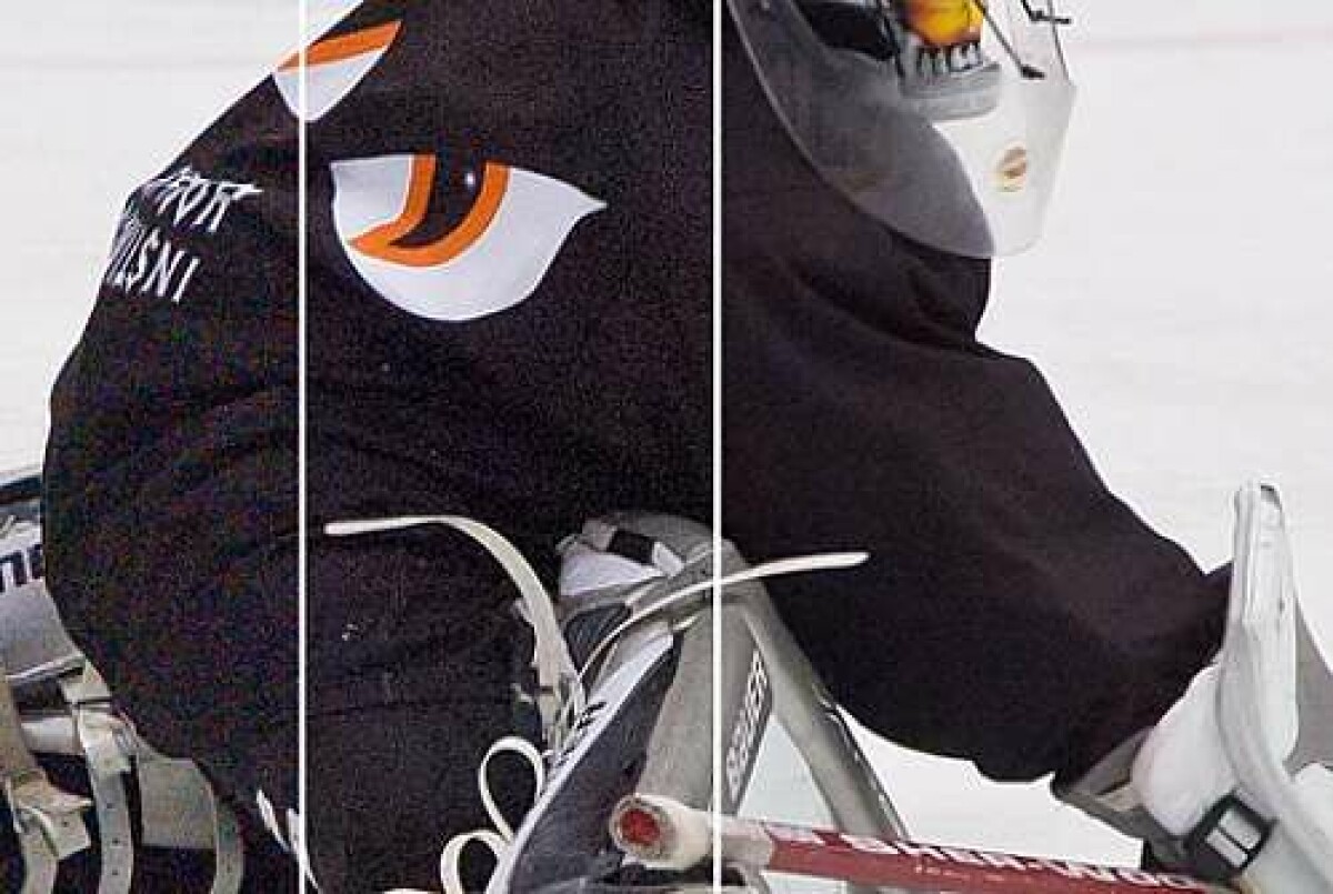 Vänster:Helt obehandlad. Titta framför allt i de mörka partierna där färgbruset framträder tydligt. Mitten: Reducering av färgbrus i Camera Raw med inställning Färg 25 och Färgdetaljer 25. Höger: Både reducering av färgbrus och luminiscensbrus med inställningarna du ser i skärmdumpen till vänster.
