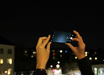 Skola: Så fotar du i mörker – Bästa mobilerna för natt & norrsken