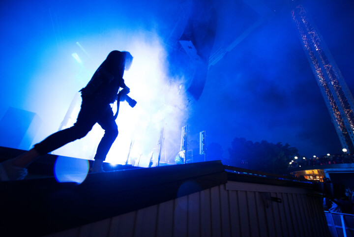Petter har fotograferat över 1500 konserter, så rutinen finns där. »Jag är ganska trygg i det jag gör«, säger han. Petter har fotograferat över 1500 konserter, så rutinen finns där. »Jag är ganska trygg i det jag gör«, säger han.
