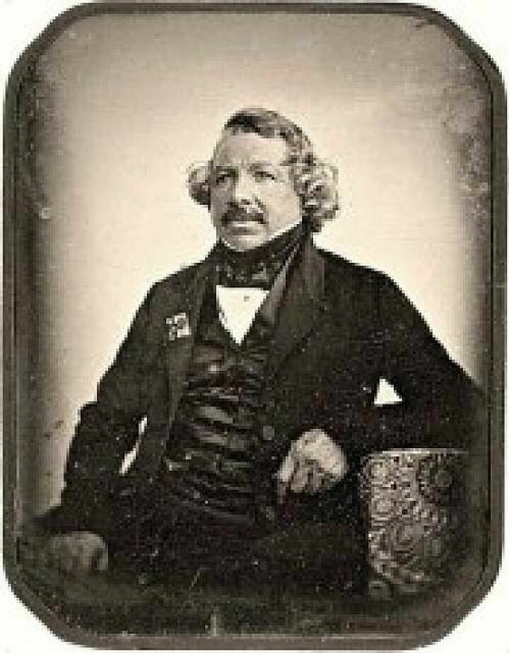 Louis-Jaques-Mandé Daguerre.