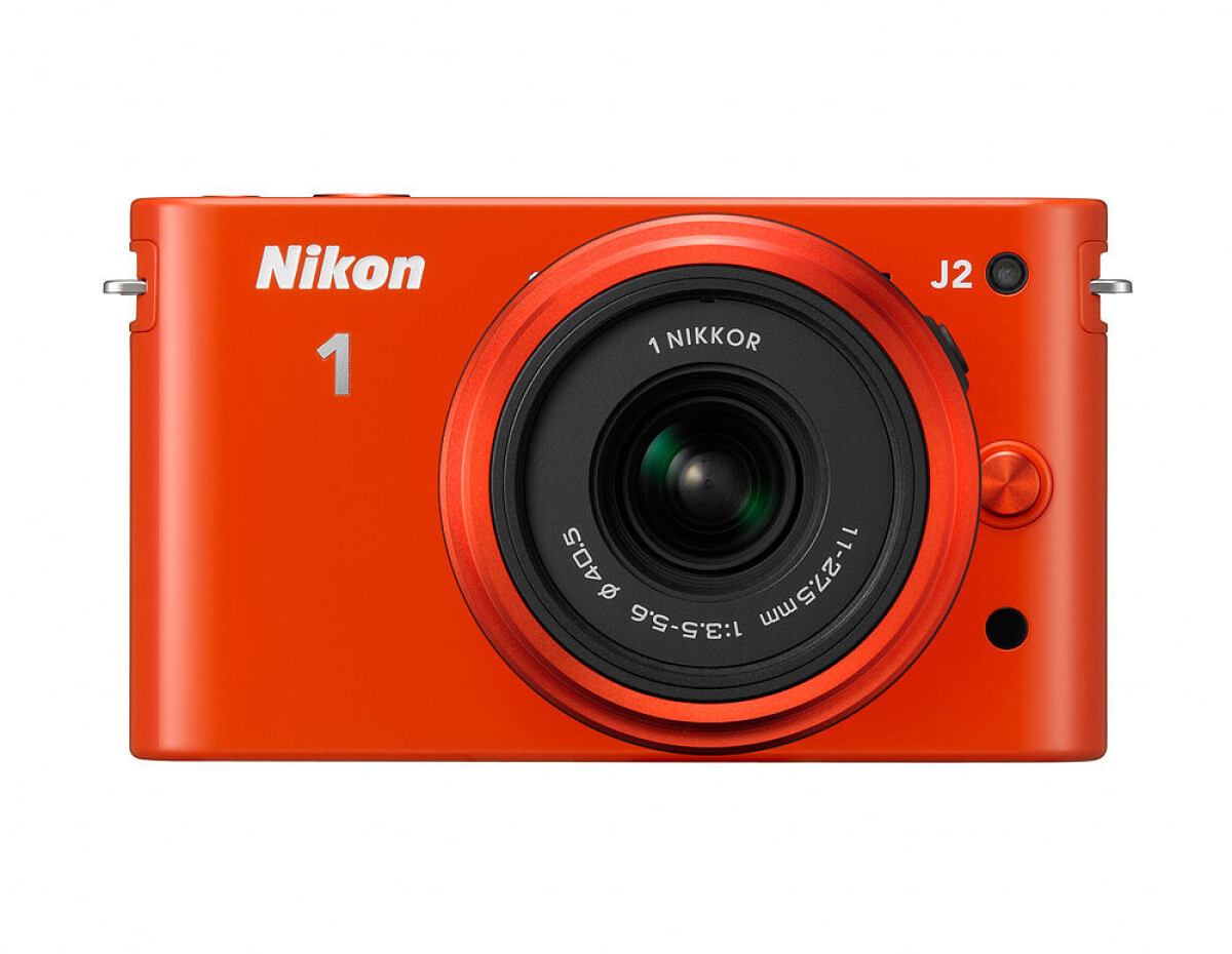 Nikon J2 – och kompakt zoomobjektiv för Nikon 1