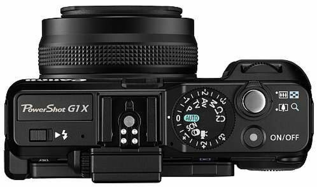 PowerShot G1 X har en nästan identisk ovansida som föregångaren G12.