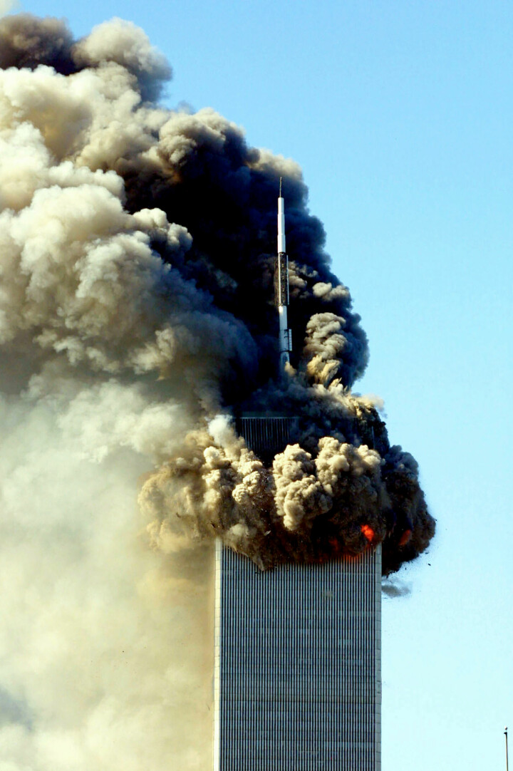 World Trade Center, 11 september 2001. »Just i det ögonblicket hamnade jag i en bubbla. Jag hörde inte hur skyskrapan rasade framför mig«, berättar Pontus om det andra tornet. Foto: Pontus Höök
