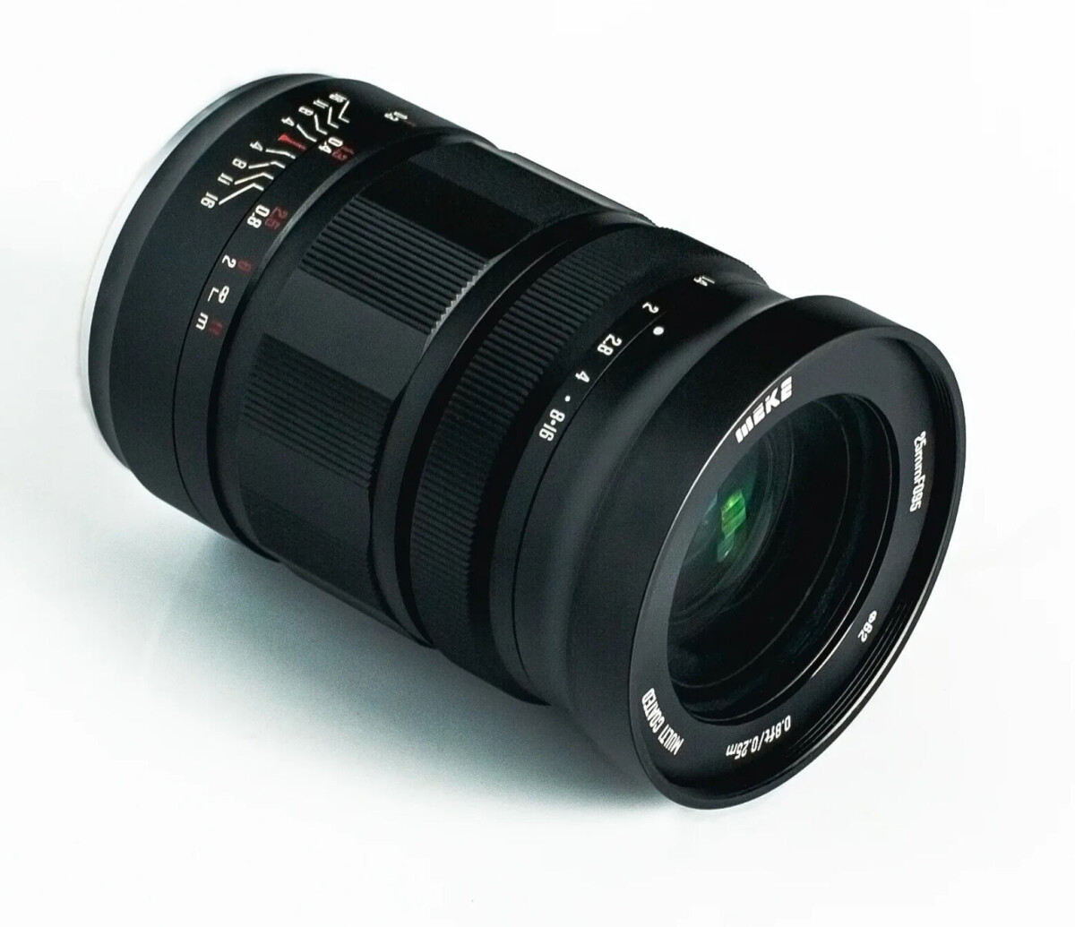 Meike 24mm f/0,95 – ljusstark vidvinkel för mindre sensorer