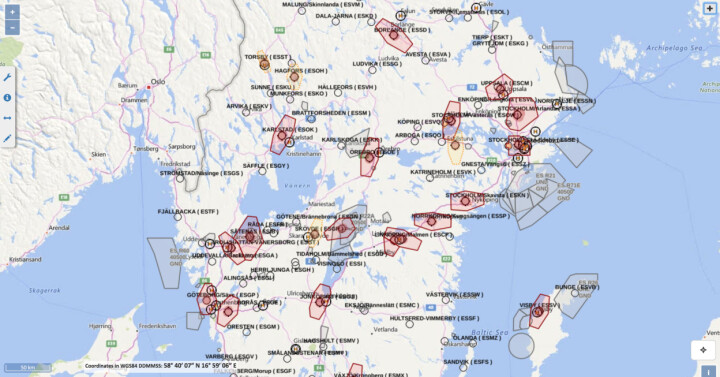 På Luftfartsverkets hemsida ser du var i Sverige som det finns områden med restriktioner för drönarflygning.