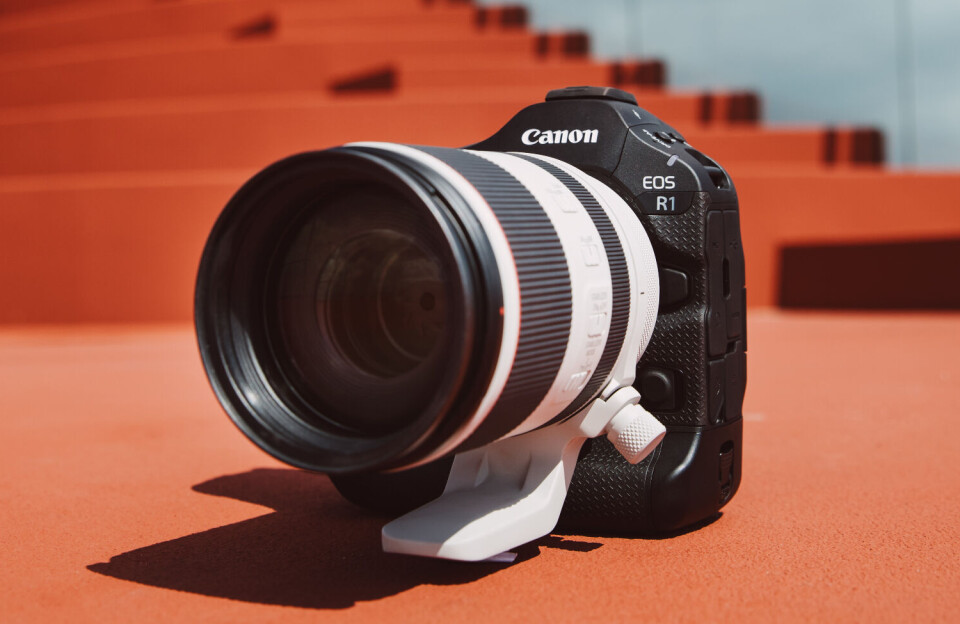Canon EOS R1 – läs allt om Canons nya flaggskeppskamera för sport