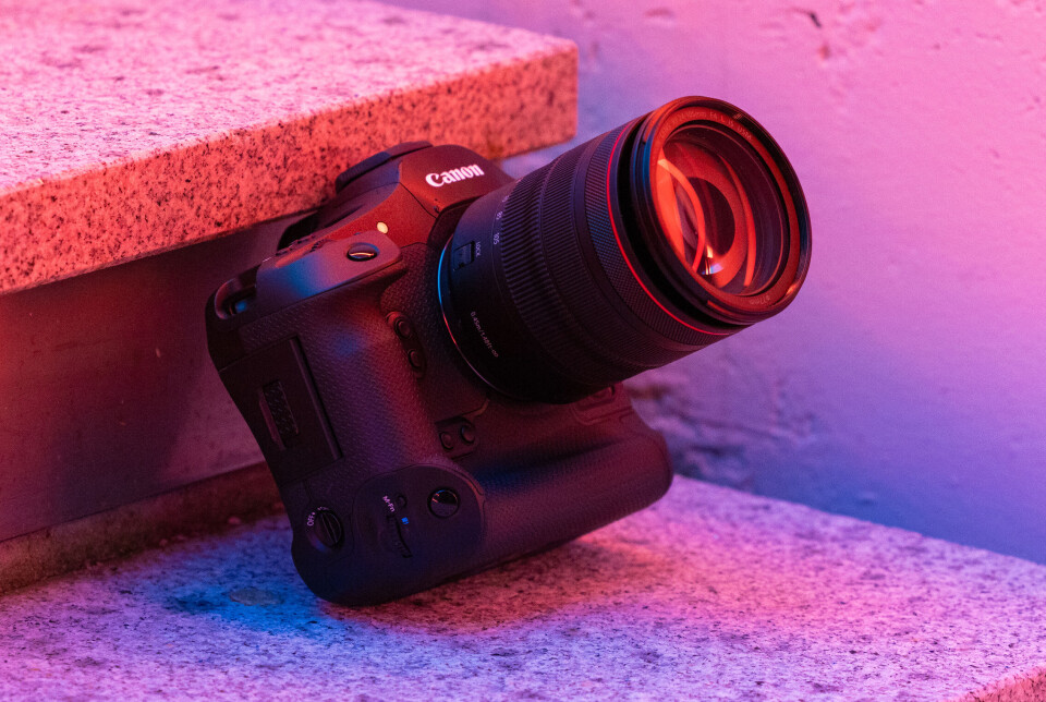 Canon EOS R1.